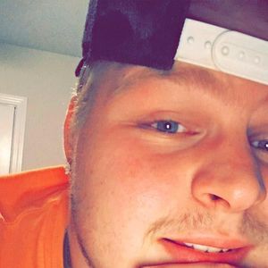 Meet your Posher, Devin